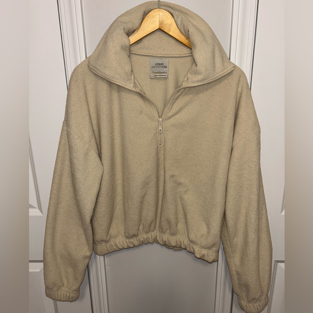 Urban Outfitters fuzzy, cream, quarter zip, super soft jacket- sz‎ Large
